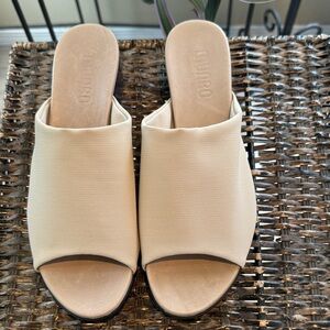 Munro American Beige  Stretch Open Toe Heeled Slide Sandals Woman’s Size 7.5